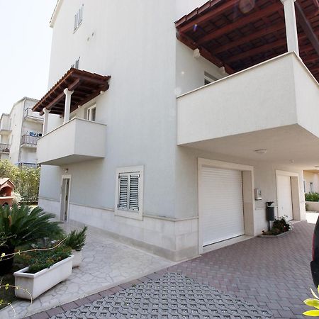 Luxury Apartments Elizabeth Podstrana Esterno foto