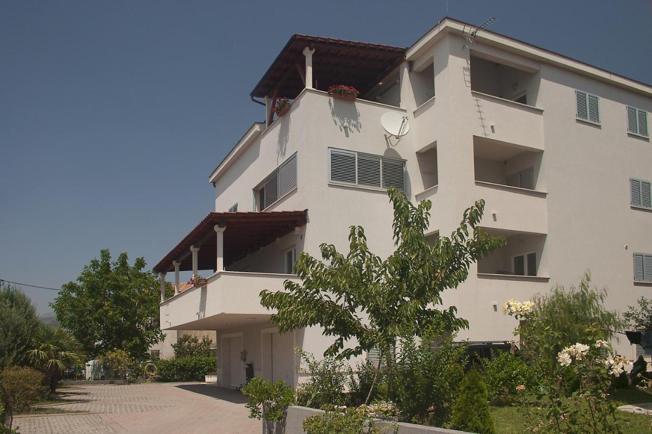 Luxury Apartments Elizabeth Podstrana Esterno foto