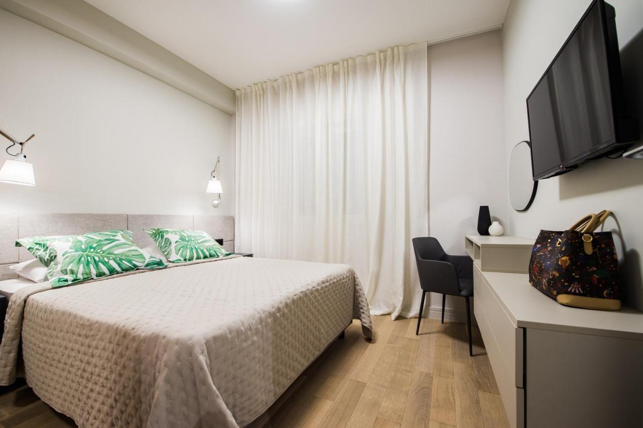 Luxury Apartments Elizabeth Podstrana Esterno foto