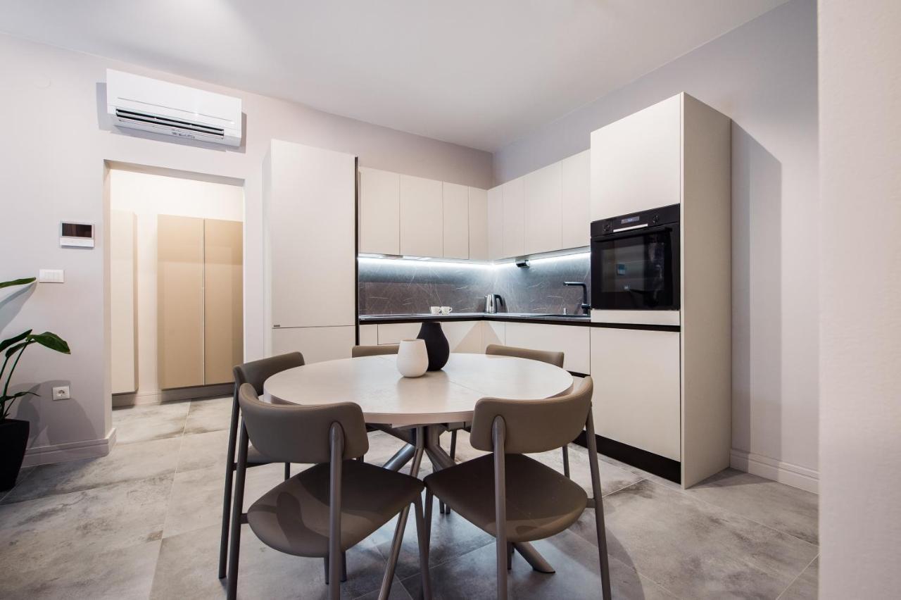 Luxury Apartments Elizabeth Podstrana Esterno foto