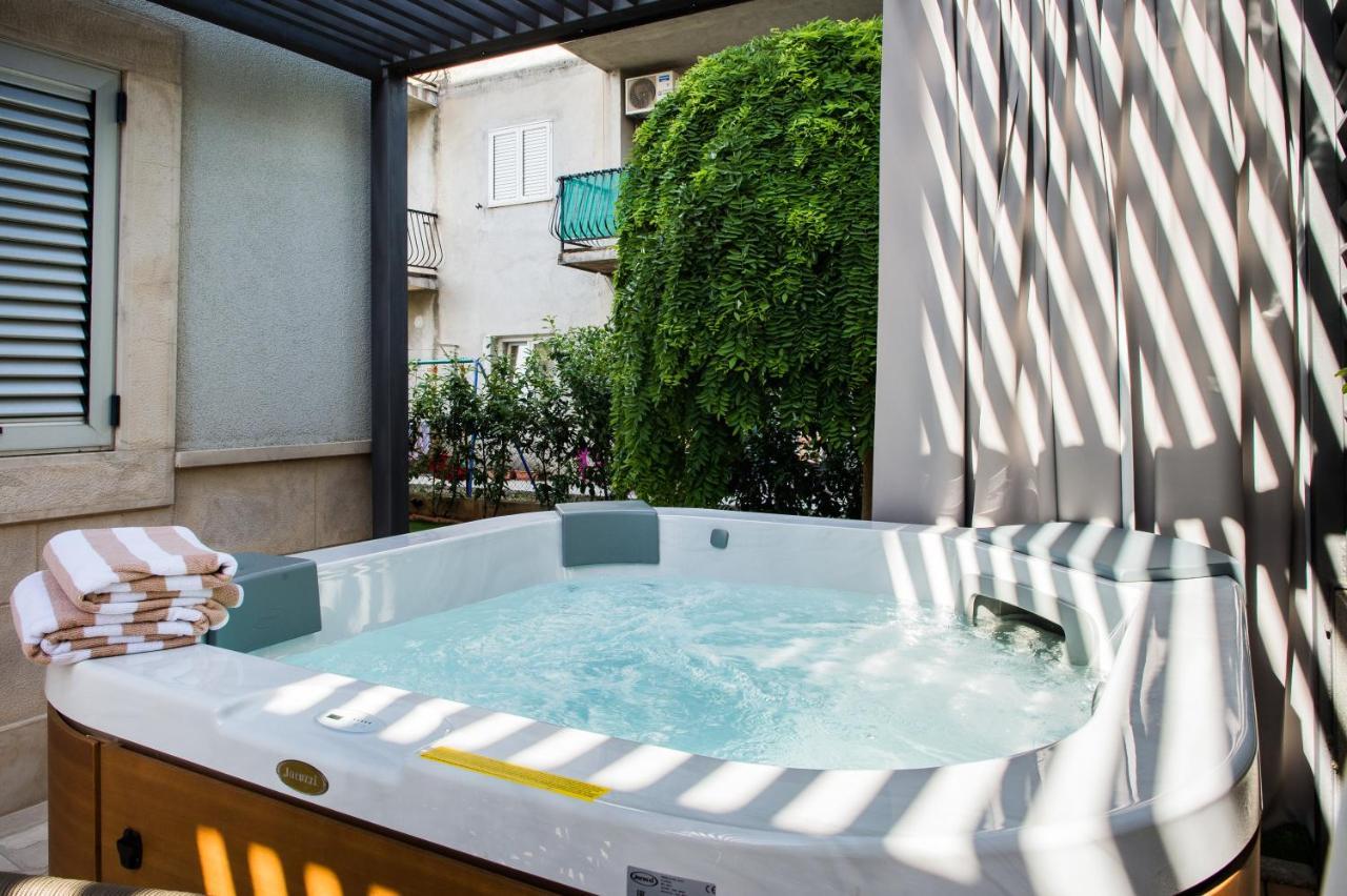 Luxury Apartments Elizabeth Podstrana Esterno foto
